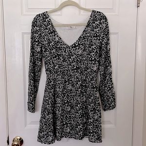 ABERCROMBIE AND FITCH ANIMAL/LEOPARD PRINT BLACK AND WHITE DRESS MEDIUM LIKE NEW